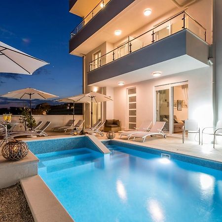 Luxury Villa Bello Horizonte With Swimming Pool Split Eksteriør bilde