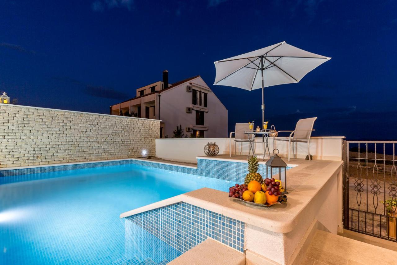 Luxury Villa Bello Horizonte With Swimming Pool Split Eksteriør bilde
