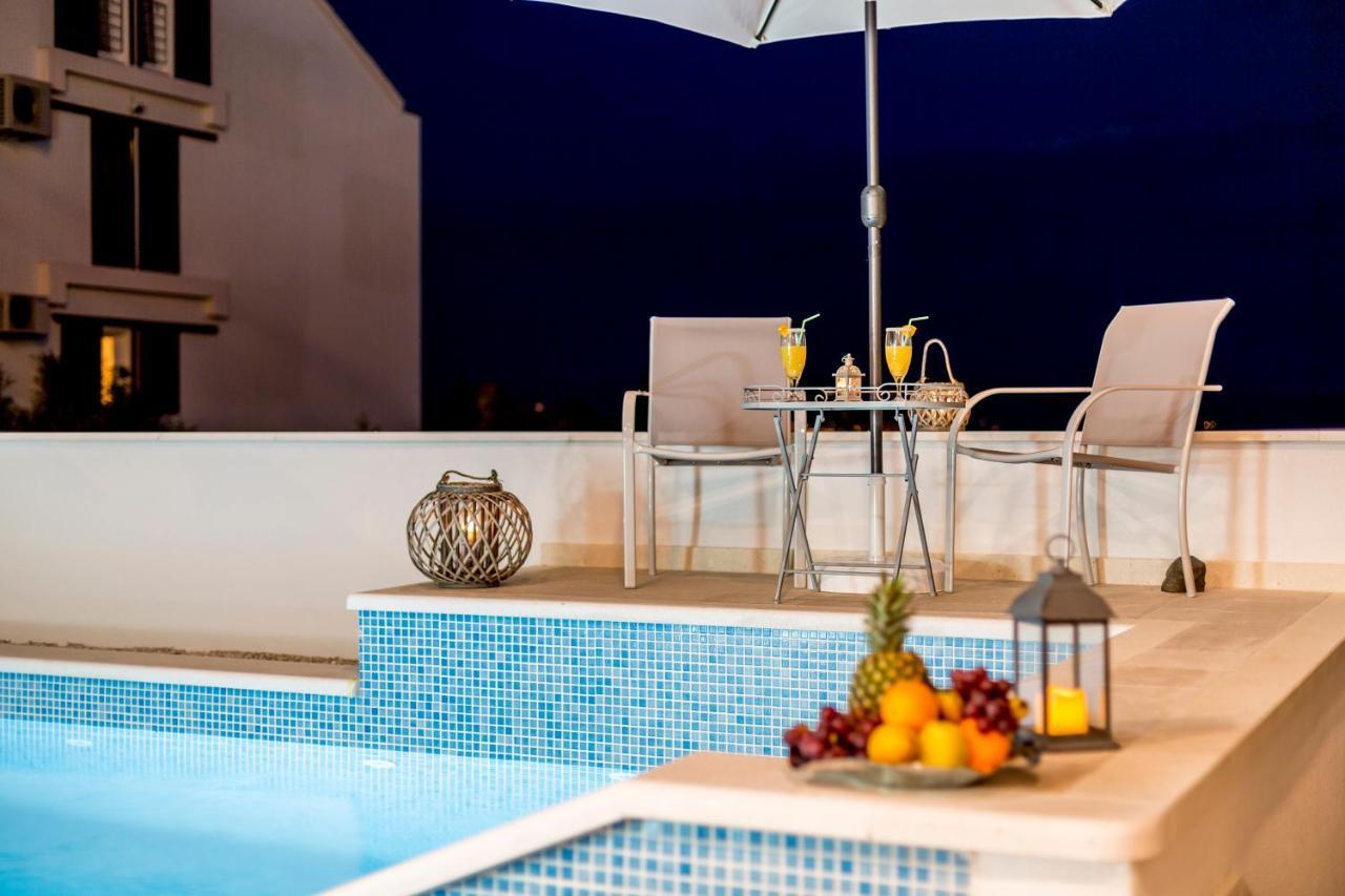 Luxury Villa Bello Horizonte With Swimming Pool Split Eksteriør bilde