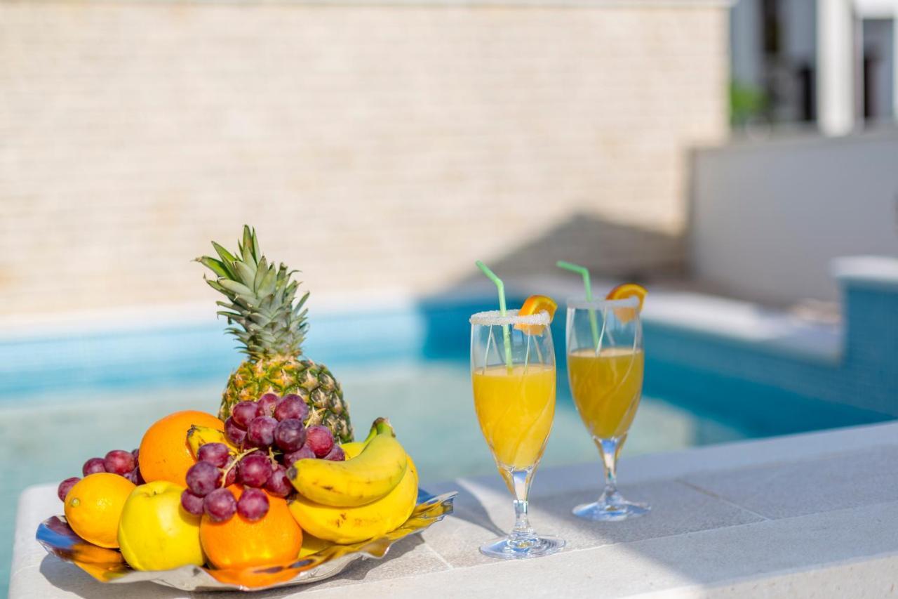Luxury Villa Bello Horizonte With Swimming Pool Split Eksteriør bilde